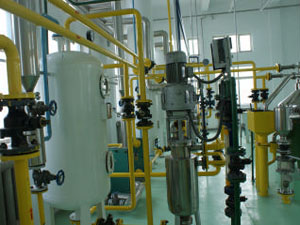 continuous oil refinery plant